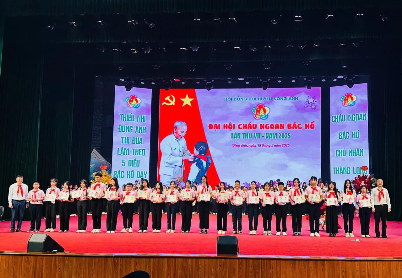 NHỮNG BÔNG HOA ĐẸP RỰC RỠ KHOE SẮC TẠI ĐẠI HỘI CHÁU NGOAN BÁC HỒ HUYỆN ĐÔNG ANH LẦN THỨ VII, NĂM 2025