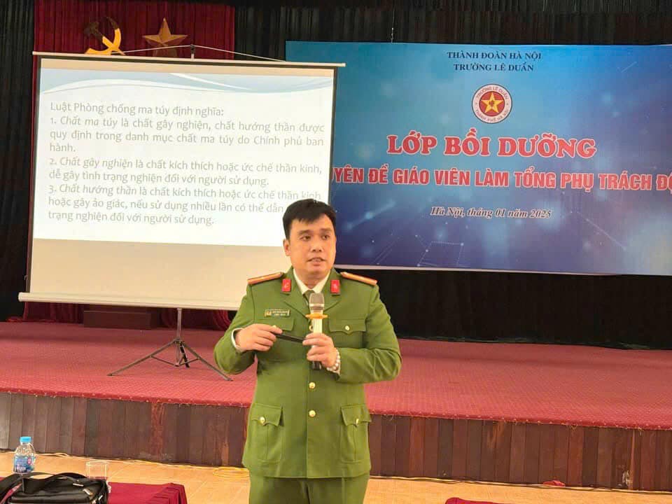 LỚP BỒI DƯỠNG CHUYÊN ĐỀ DÀNH CHO GIÁO VIÊN LÀM TPT ĐỘI KHỐI THCS